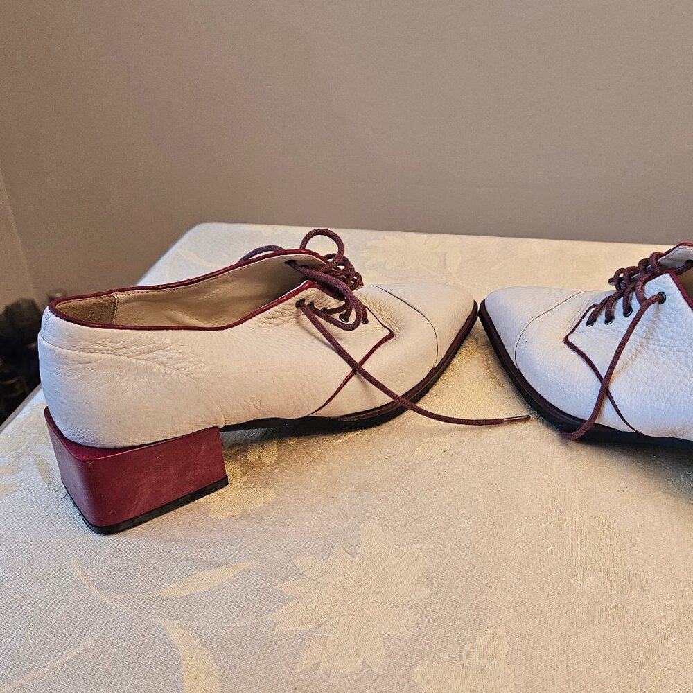 NWOT Cream Colored Oxfords by NO216 - Picture 7 of 11